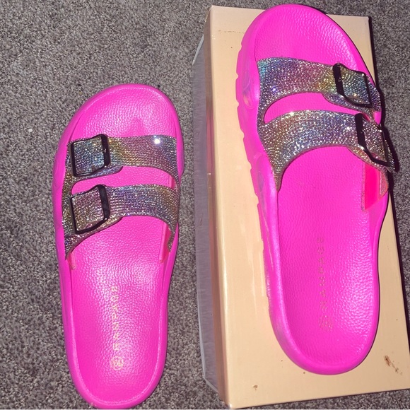 Women’s Hot Pink Jewel Sandals  💝 - Picture 2 of 2